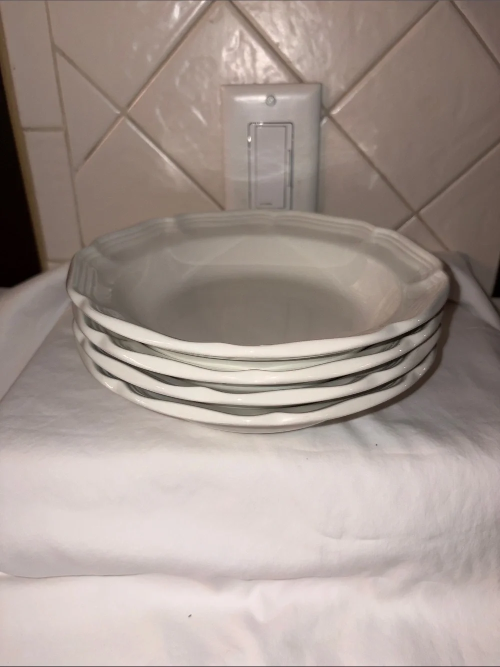 Like new Mikasa FRENCH COUNTRYSIDE F9000 Japan Rimmed Soup salad Bowl set 4